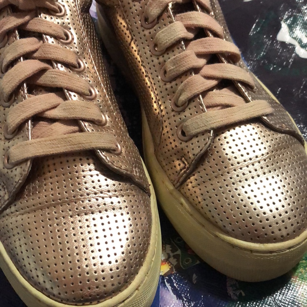 Report Brand Gold Shoes